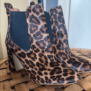 Kurt Geiger Brown Heeled Boots with Sleek Design